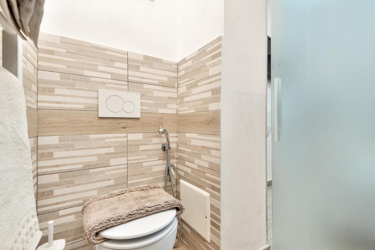 Alby Express Rooms La Spezia Exterior photo